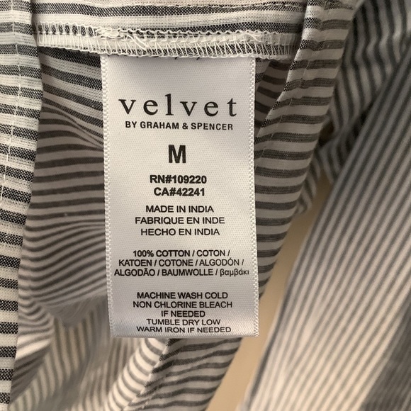 Velvet Graham Spencer‎ Embroidered Top | Medium - Picture 5 of 5